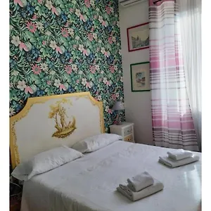 Domus Lucilla , Roma Italia