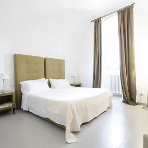 Le Tre Sorelle , Bari Italia